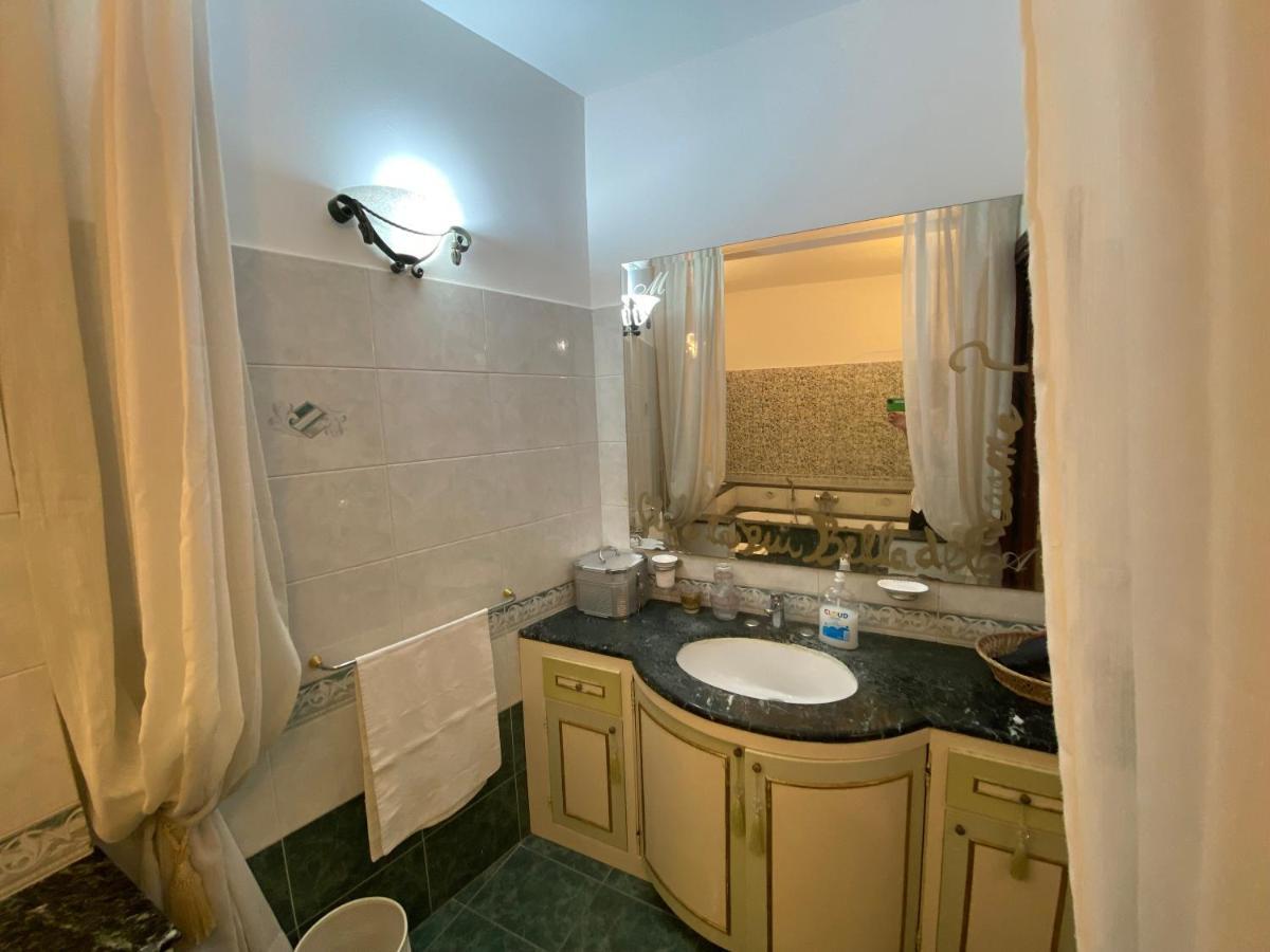 Casa Kamalei, Tra Plebiscito E Lungomare Apartamento Nápoles Exterior foto